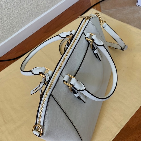 NWT Michael Kors Large Ciara White Satchel bag - Picture 4 of 8